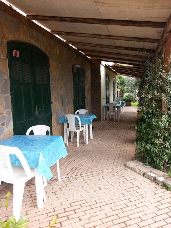 Albergo Ristorante Lucciola Санто-Стефано-аль-Маре Екстер'єр фото